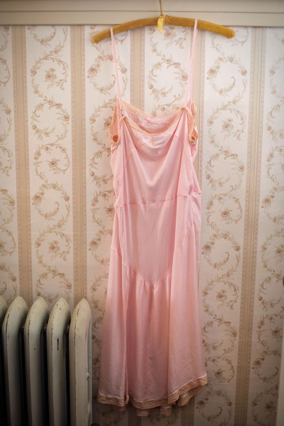 Free Image of Nightgown 