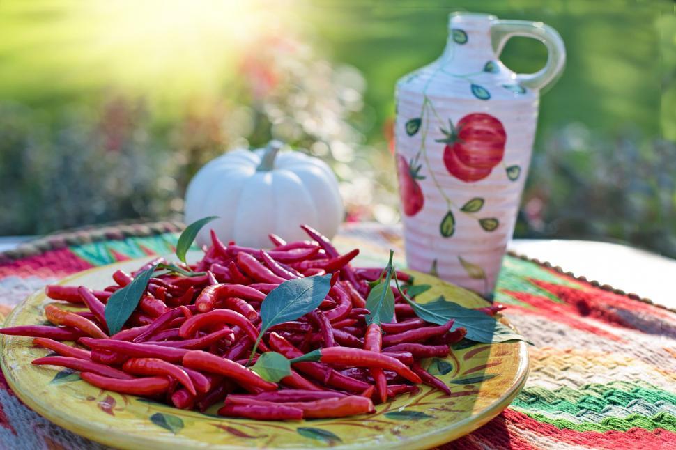 Free Image of Red peppers on plate 
