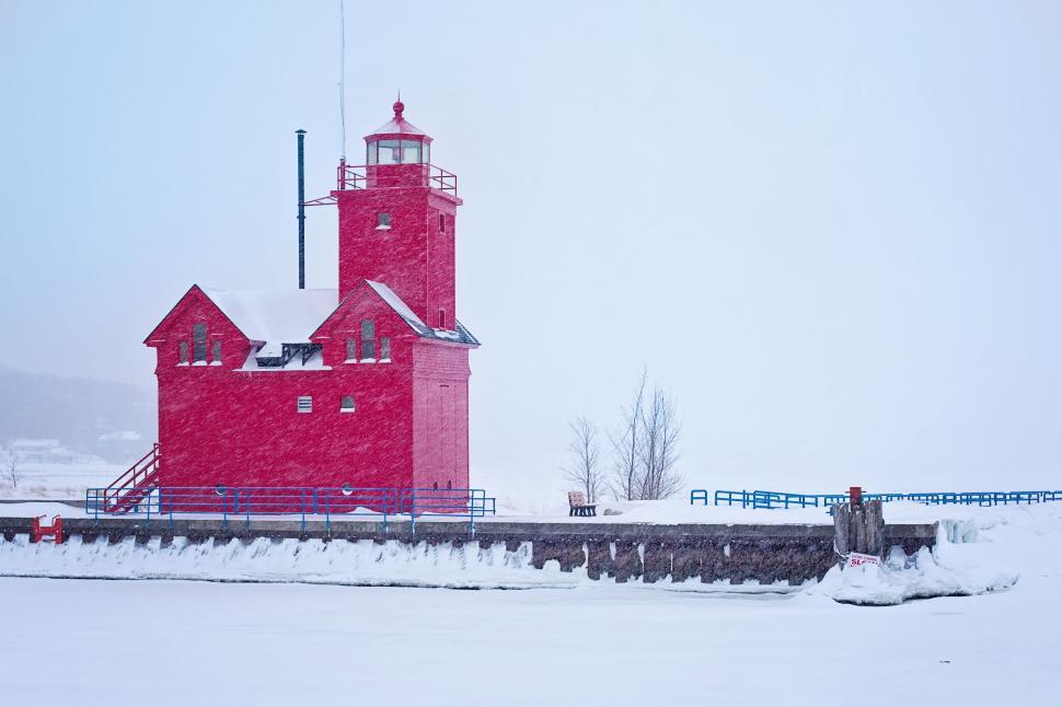 Free Image of Holland Harbor Lighthouse 