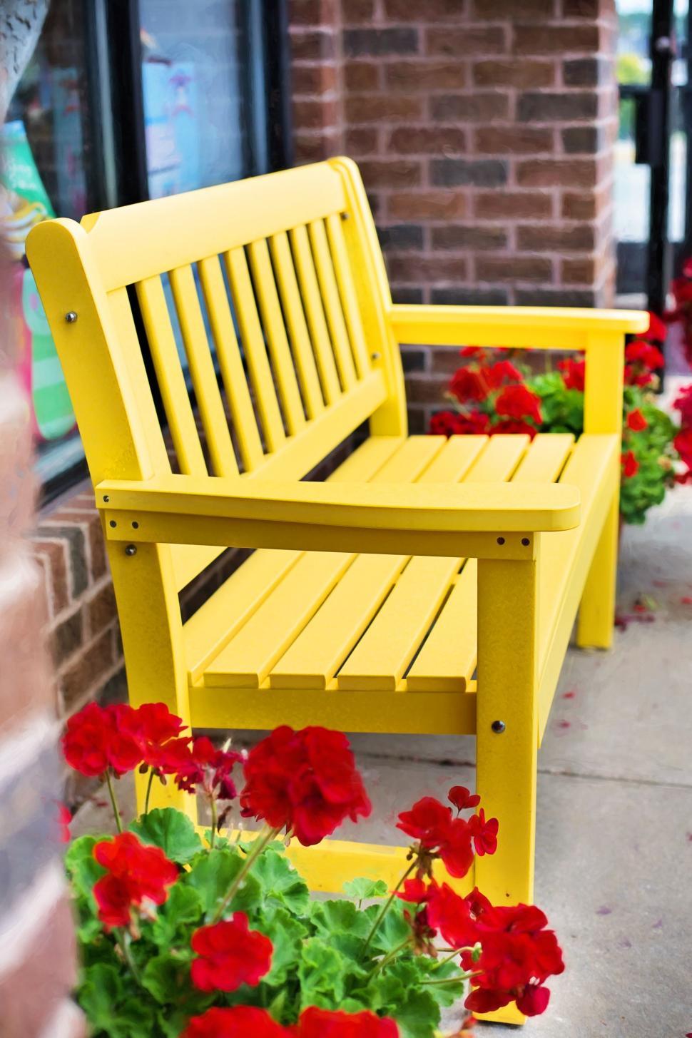 Free Image of Yellow Bench  