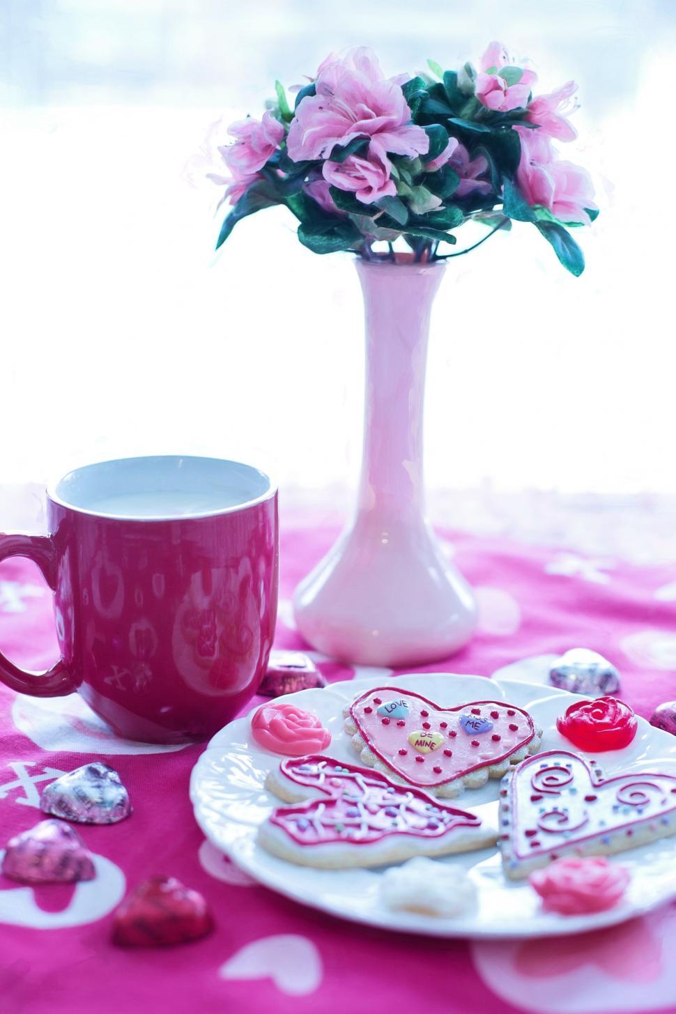 Free Image of Valentine chocolates and cookies on plate 
