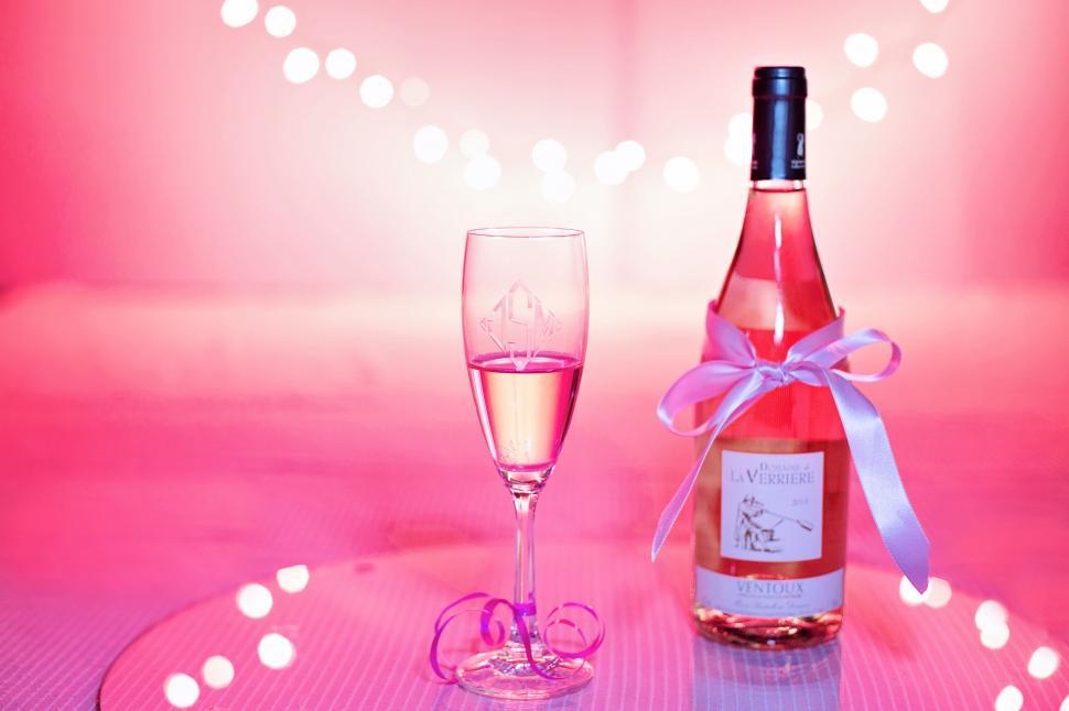 Free Image of Pink Champagne and Glass  