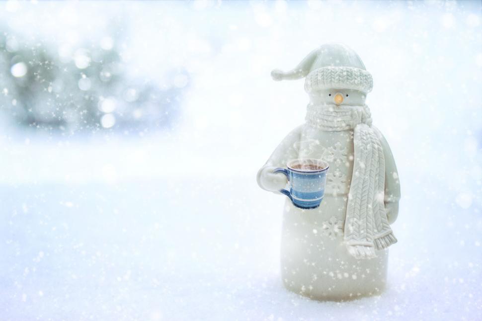 Free Image of Snowman with coffee 