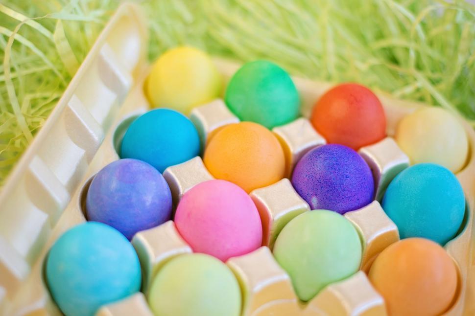 Free Image of Multi-Colored Easter Eggs 