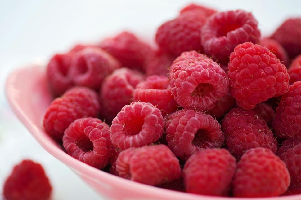 Free Image of Pile of raspberries 