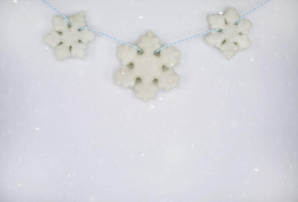Free Image of Christmas snowflakes 