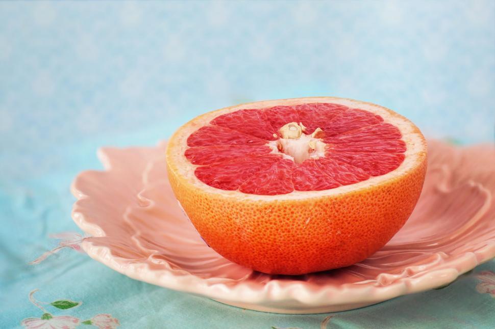 Free Image of Sliced Grapefruit 