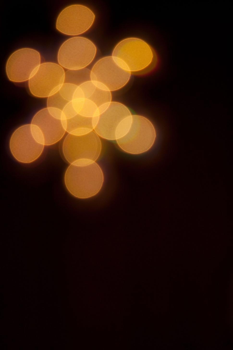 Free Image of Golden Bokeh Lights - Star 