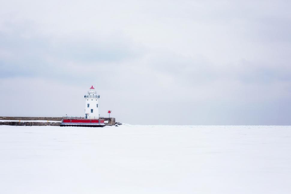 Free Image of Lighthouse with snow 