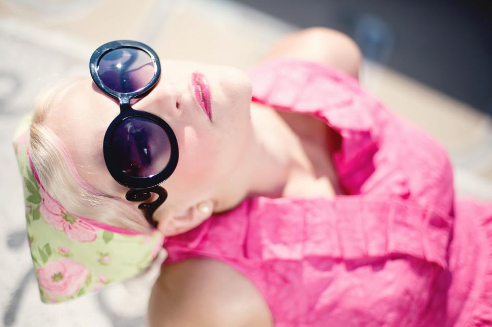 Free Image of Glamorous Woman in Sunglasses  