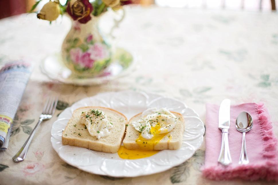Free Image of Poached eggs on toast - breakfast  