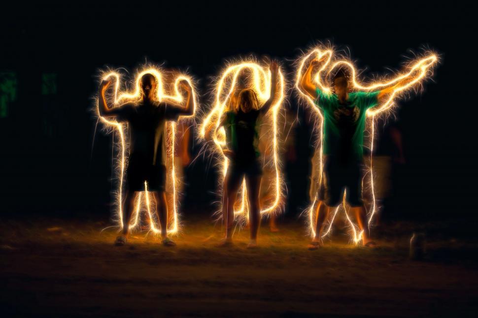 Free Image of Light Painting - People outline 