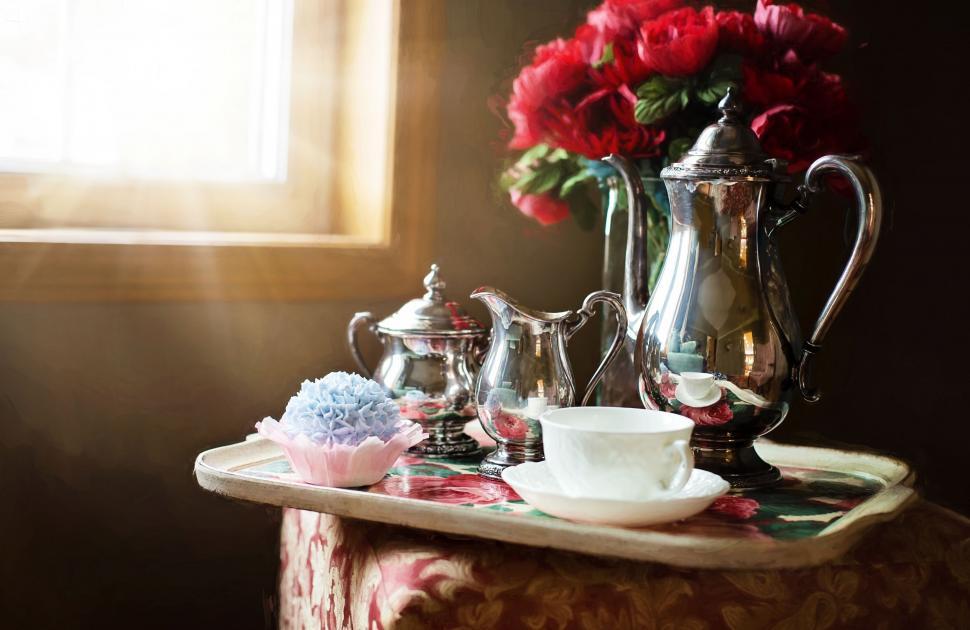 Free Image of Silver Tea Set and Red Flowers 