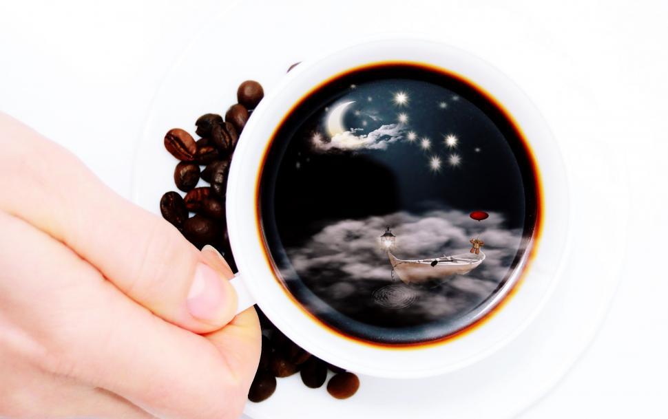 Free Image of Coffee cup with stars and moon 