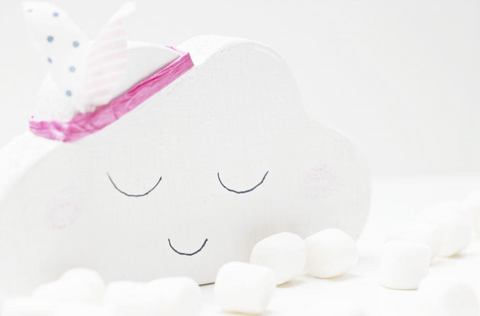 Free Image of White cloud cut out with marshmallows 