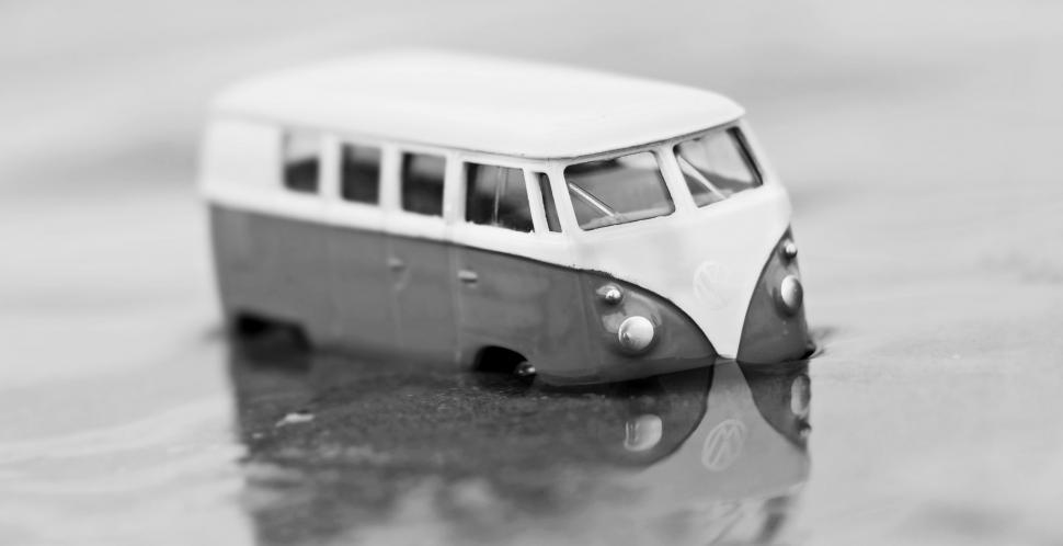 Free Image of VW camper van in water - Toy Car 