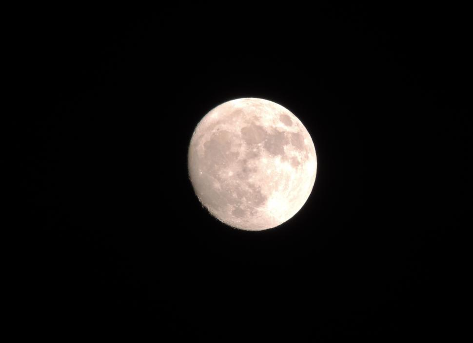 Free Image of Moon on Winter Night  