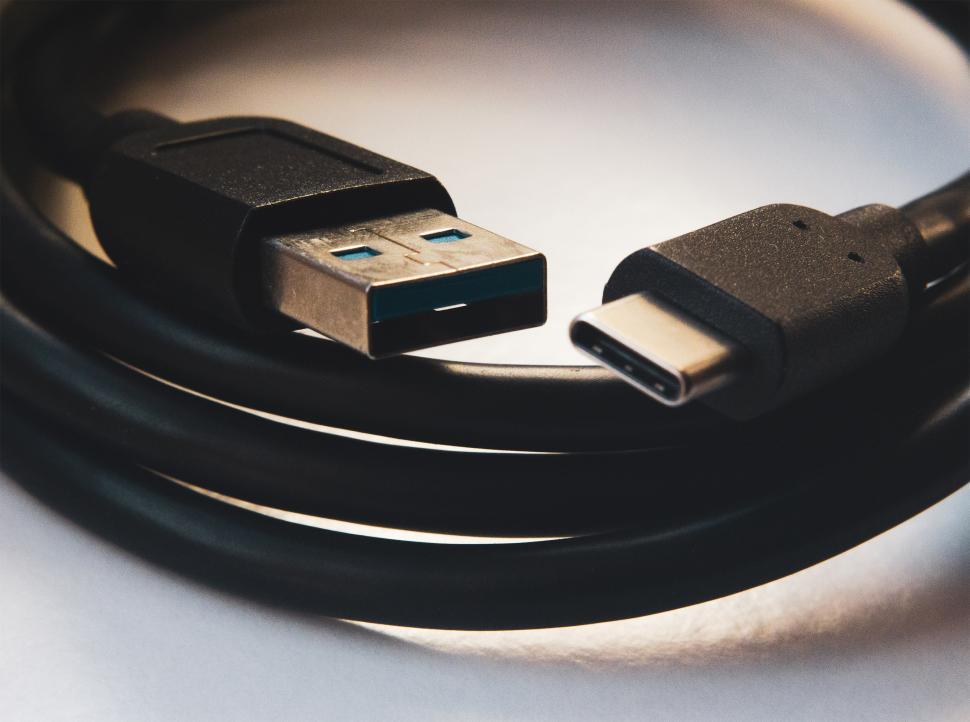 Free Image of USB C cable - Large end focus 