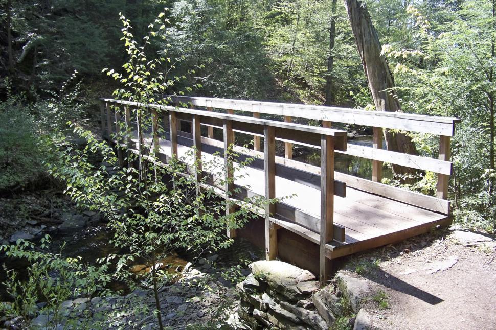 Free Image of Wooden foot bridge 