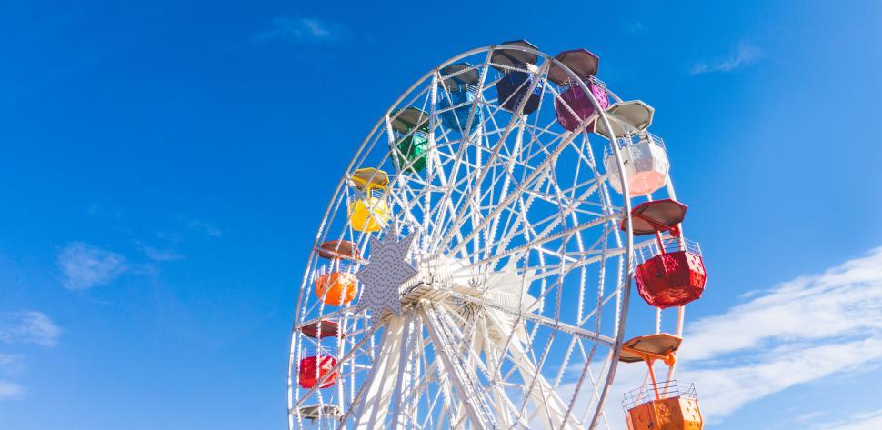 Free Image of The structure of Ferris wheel 