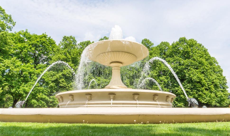 Free Image of Close up of a fountain at the Saxon Garden OgrÃ³d Saski in Warsaw 