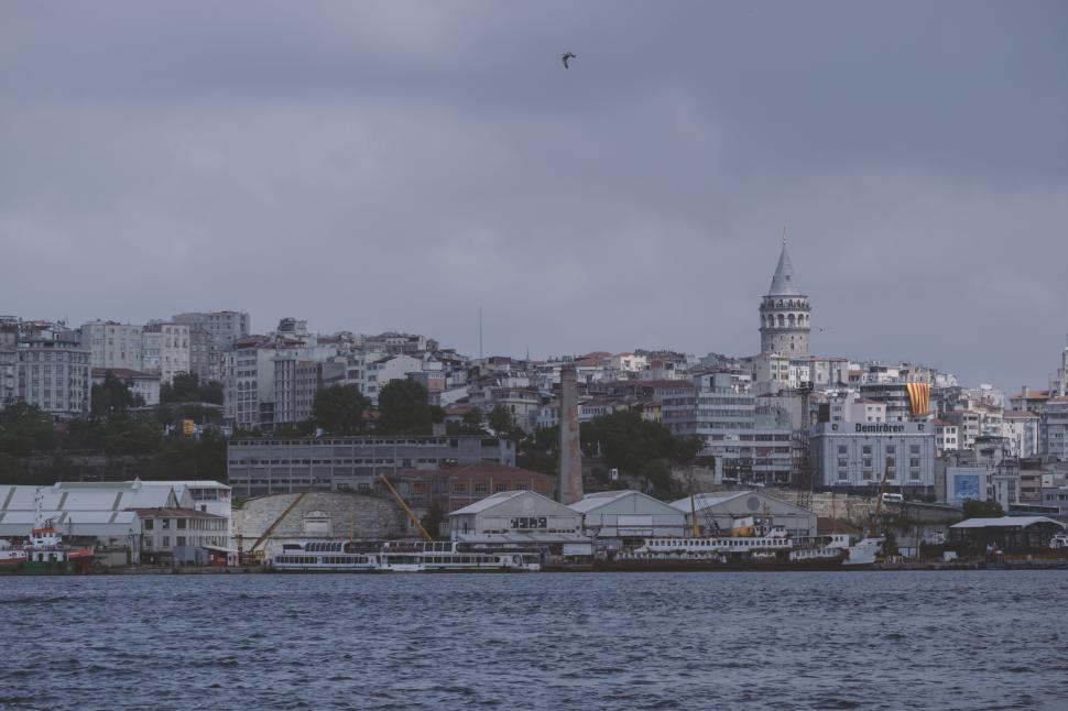 Free Image of Istanbul metropolis shoreline 