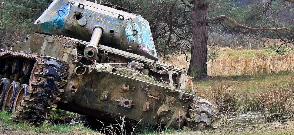 Free Image of Abandoned Military Tank 