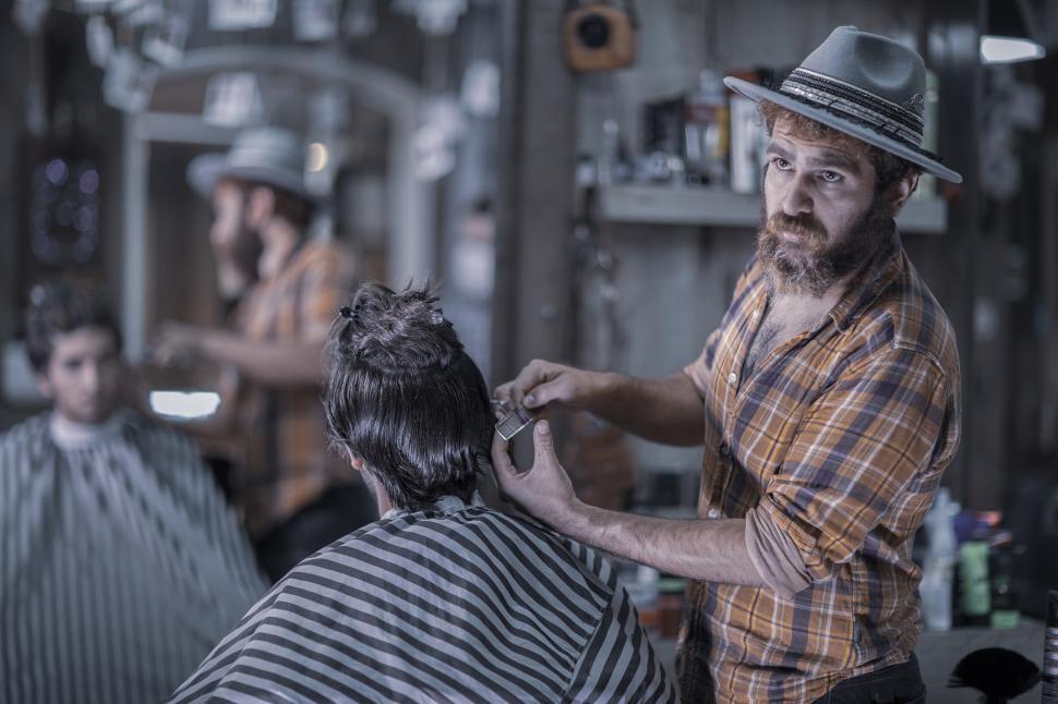 Free Image of Jorj Barber Shop  - Working 