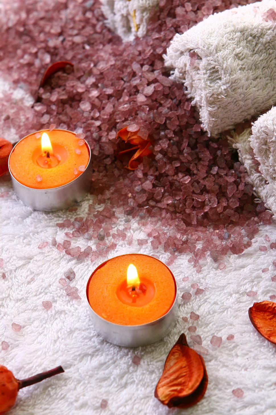 Free Image of spa products, lit candles 