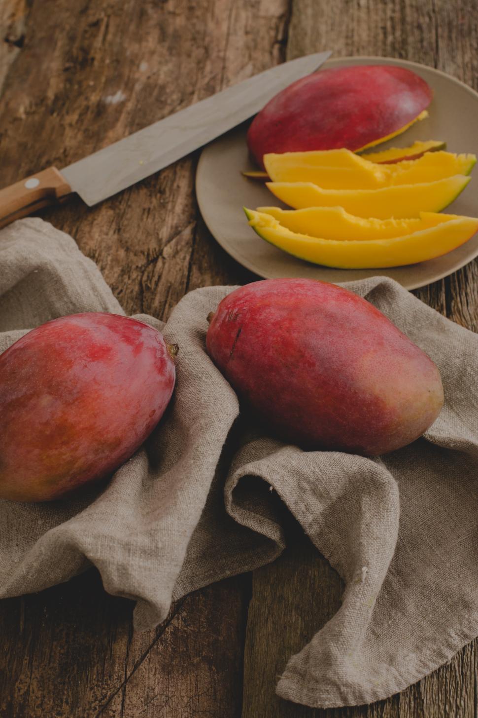 Free Image of Mango on the table 