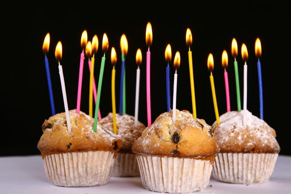 Free Image of Birthday Cupcakes 