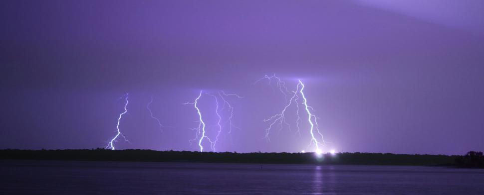 Free Image of Lightning over the lake 