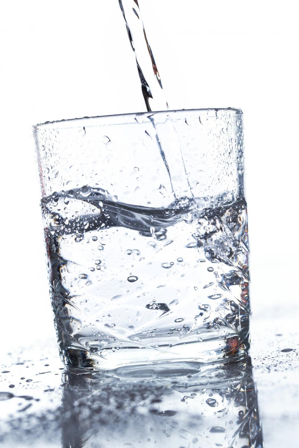 Free Image of Glass of water on the table 
