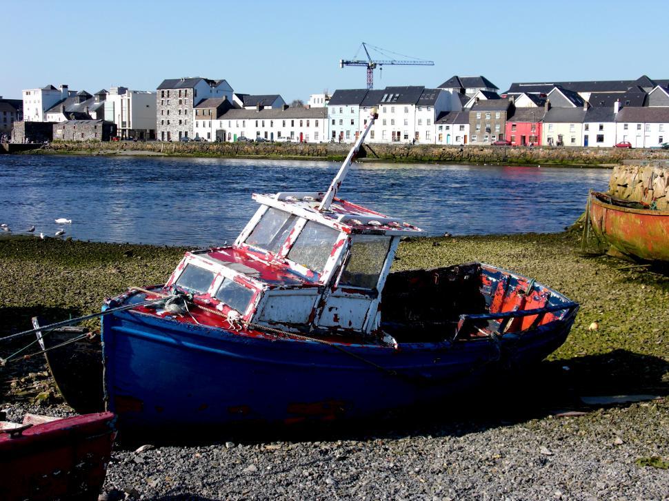 Free Image of Galway Boat, Long Road 