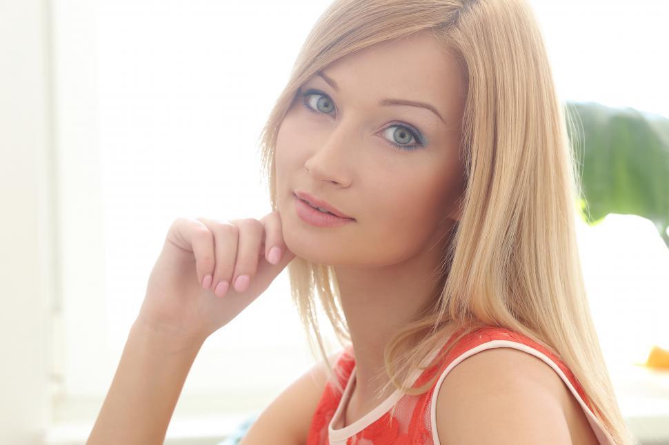 Free Image of Blonde woman looking at the camera 