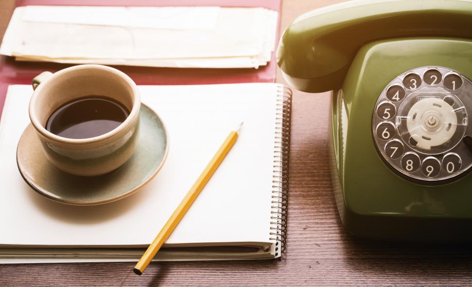Free Image of Retro rotary telephone on desk with coffee 
