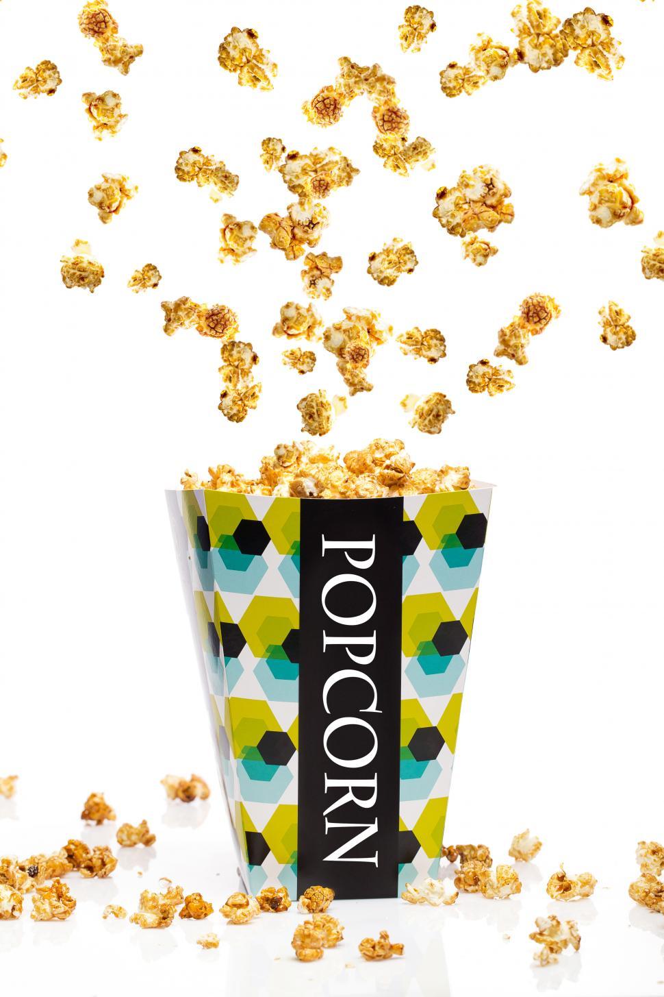 Free Image of Container of delicious popcorn 