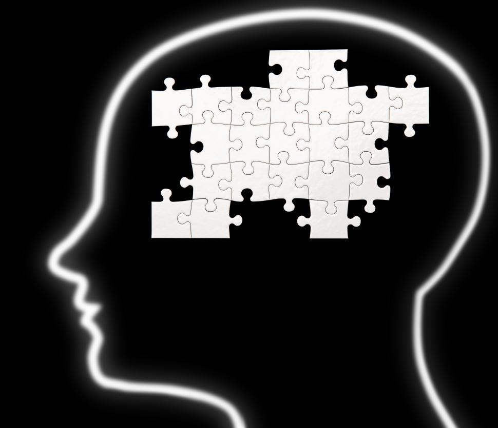 Free Image of Problem solving. White puzzle in a human head. 