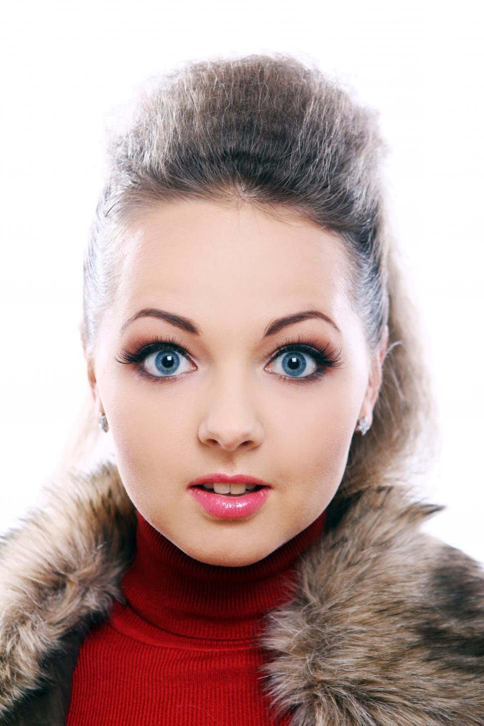 Free Image of Headshot of woman with striking blue eyes 