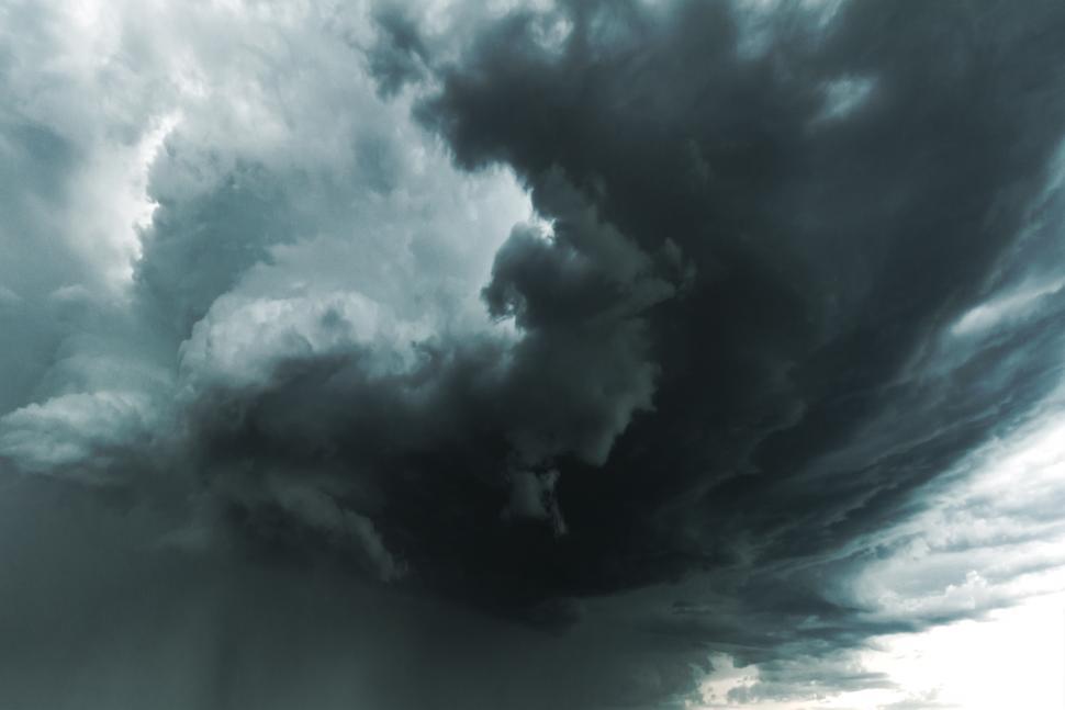 Free Image of Darks Clouds - Large Supercell Forming 