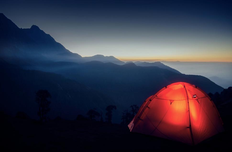 Free Image of Camping in the Mountains - Enjoying the Great Outdoors 