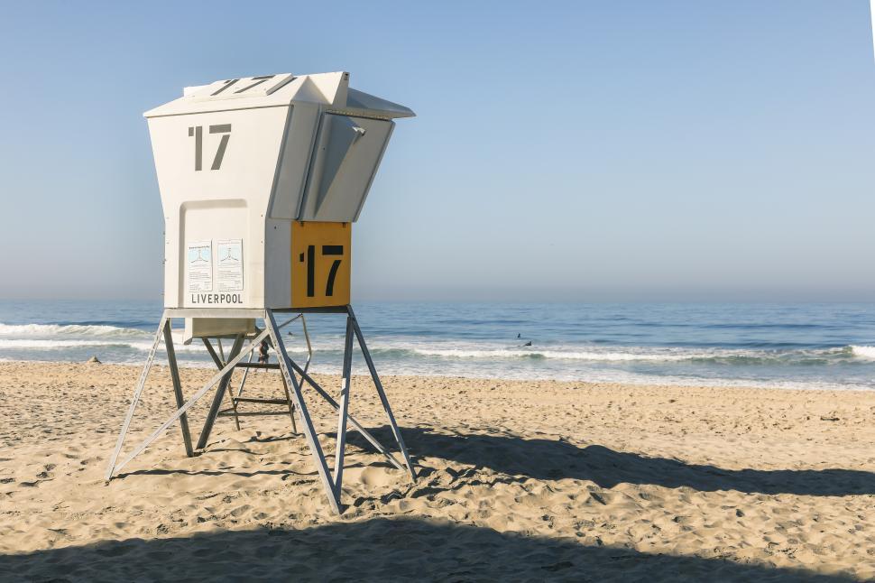 Free Image of Lifeguard Station at the Beach 