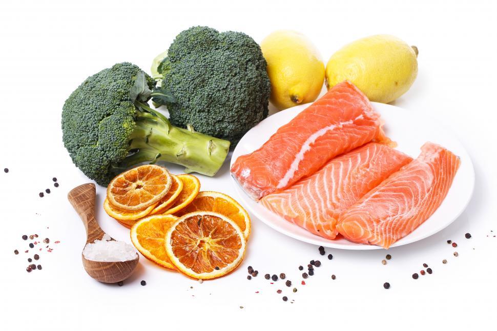 Free Image of Fresh raw salmon and vegetables ready for cooking 