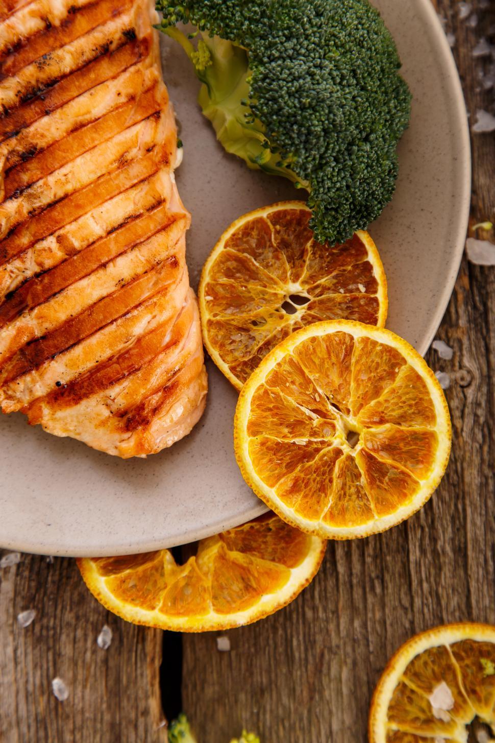 Free Image of Healthy grilled salmon dish 