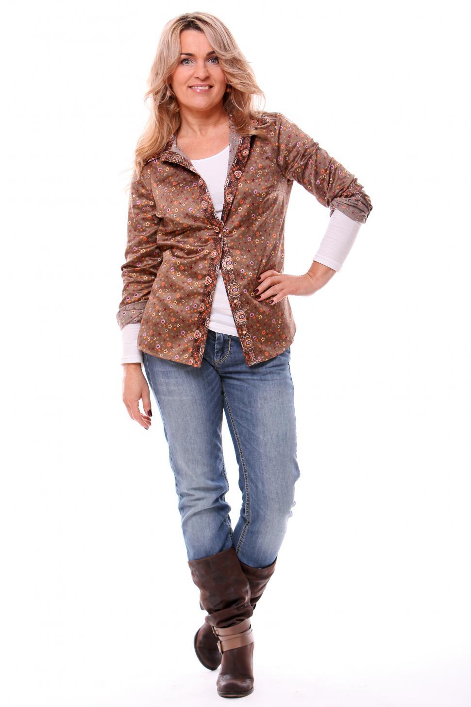 Free Image of Adult woman in fashionable casual clothes 