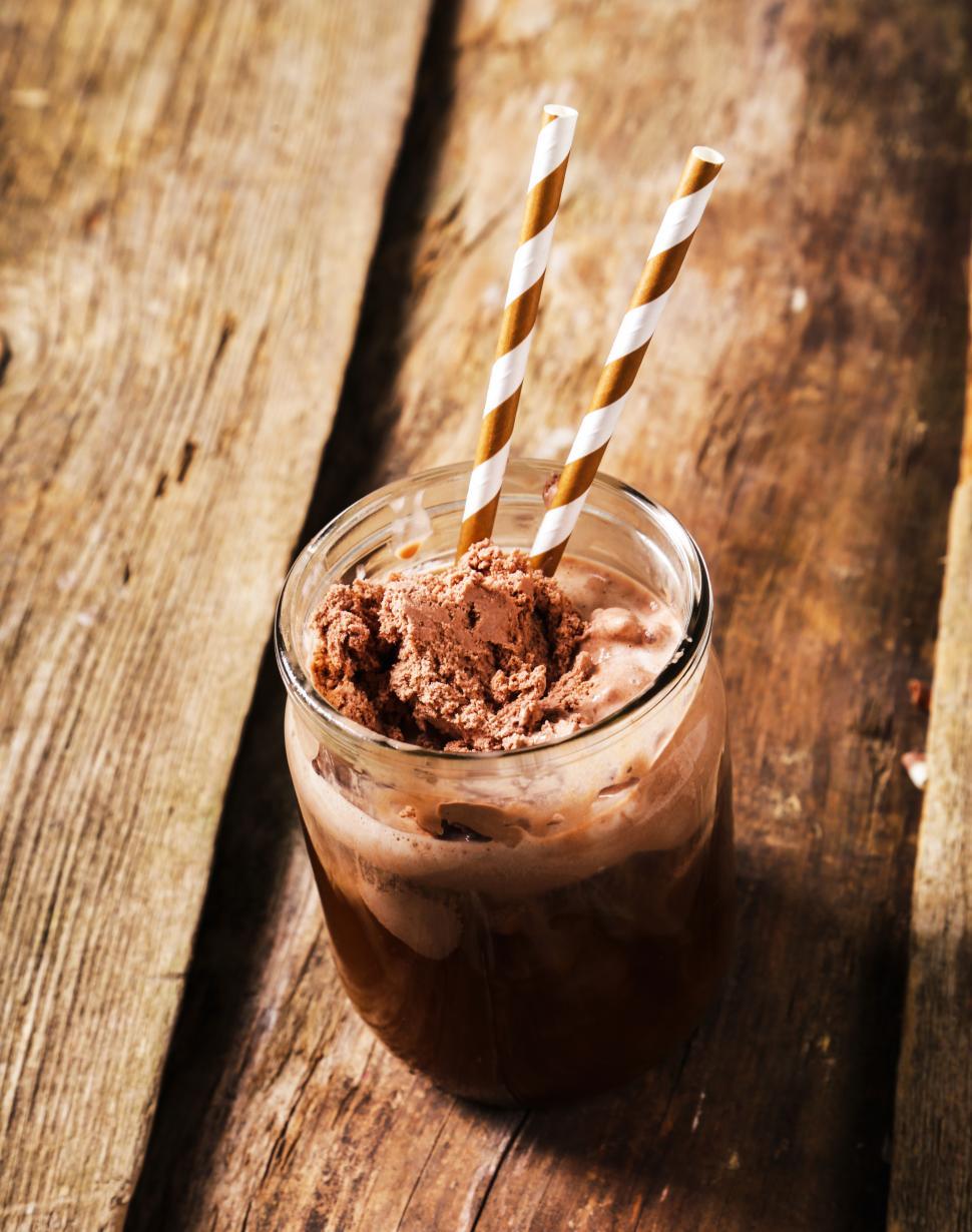 Free Image of Affogato, Coffee and Ice Cream with Two Straws 