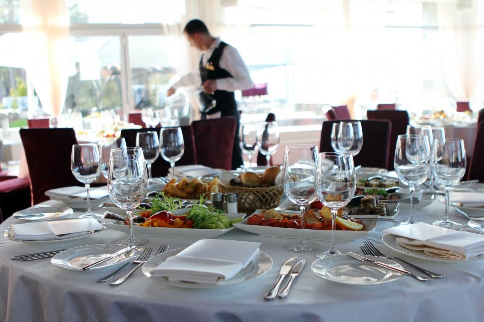 Free Image of Banquet table in restaurant 
