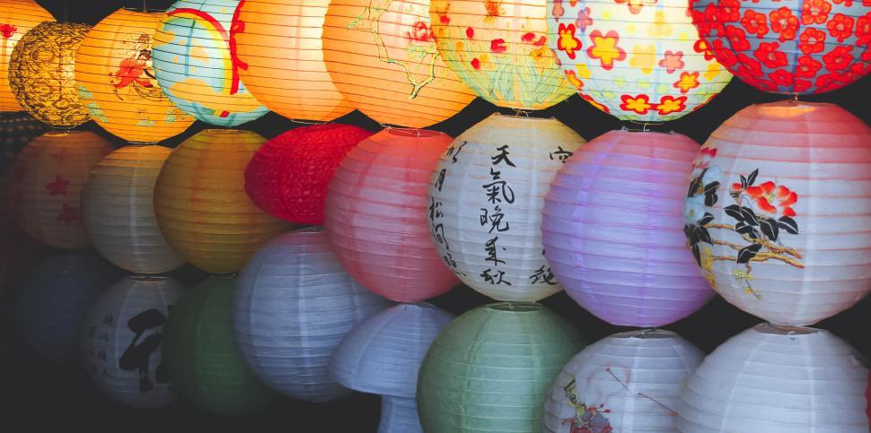 Free Image of Illuminating chinese lantern lights 