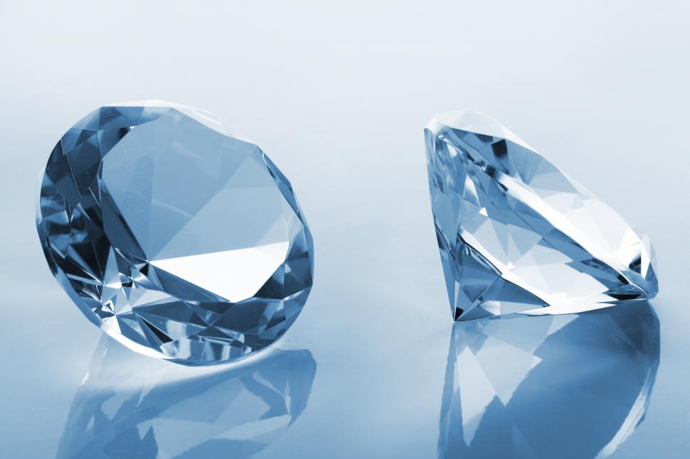 Free Image of Big and beautiful faceted jewels 