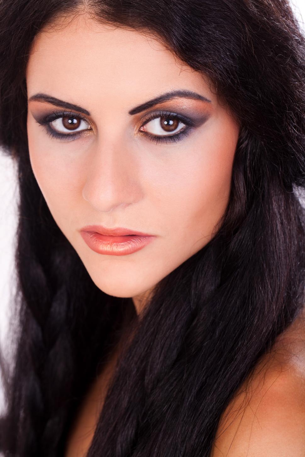 Free Image of Young woman with bright makeup 